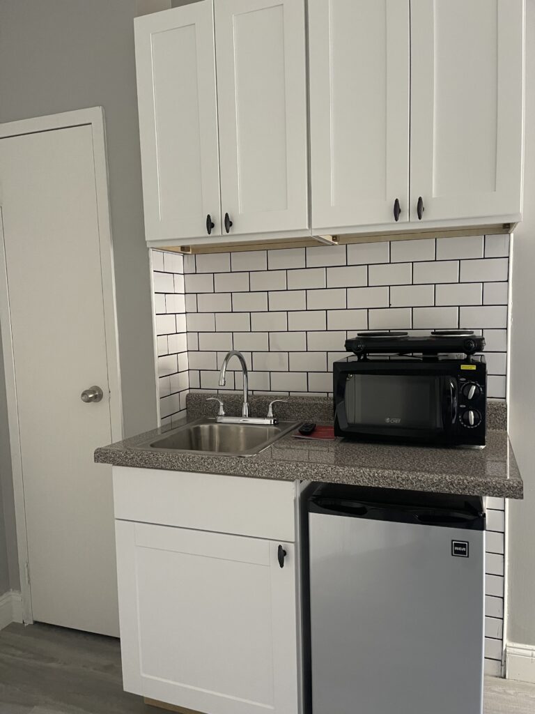 Medium room w/ en-suite  private bathroom - West 94th Street - NYC Student Housing